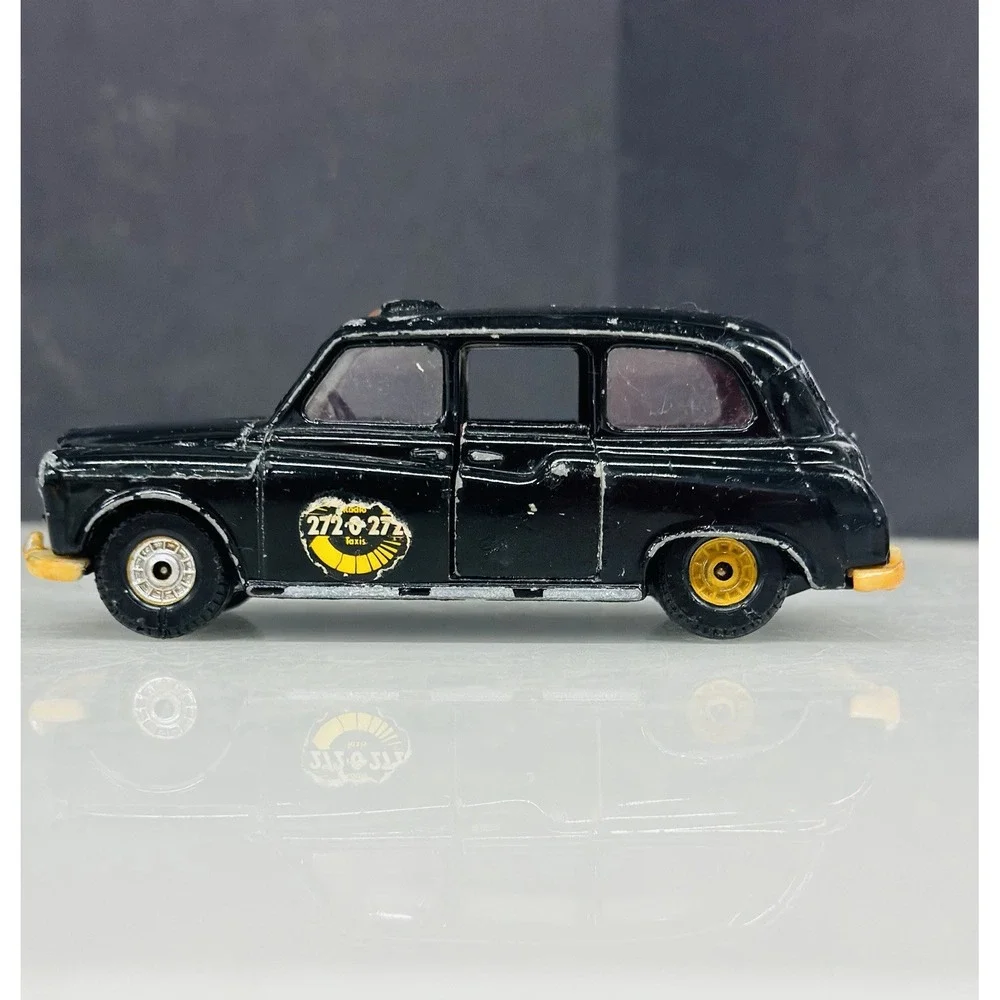 Corgi Juniors London Taxi Black Diecast Car Radio 272-0-272 Taxis Vintage Toy